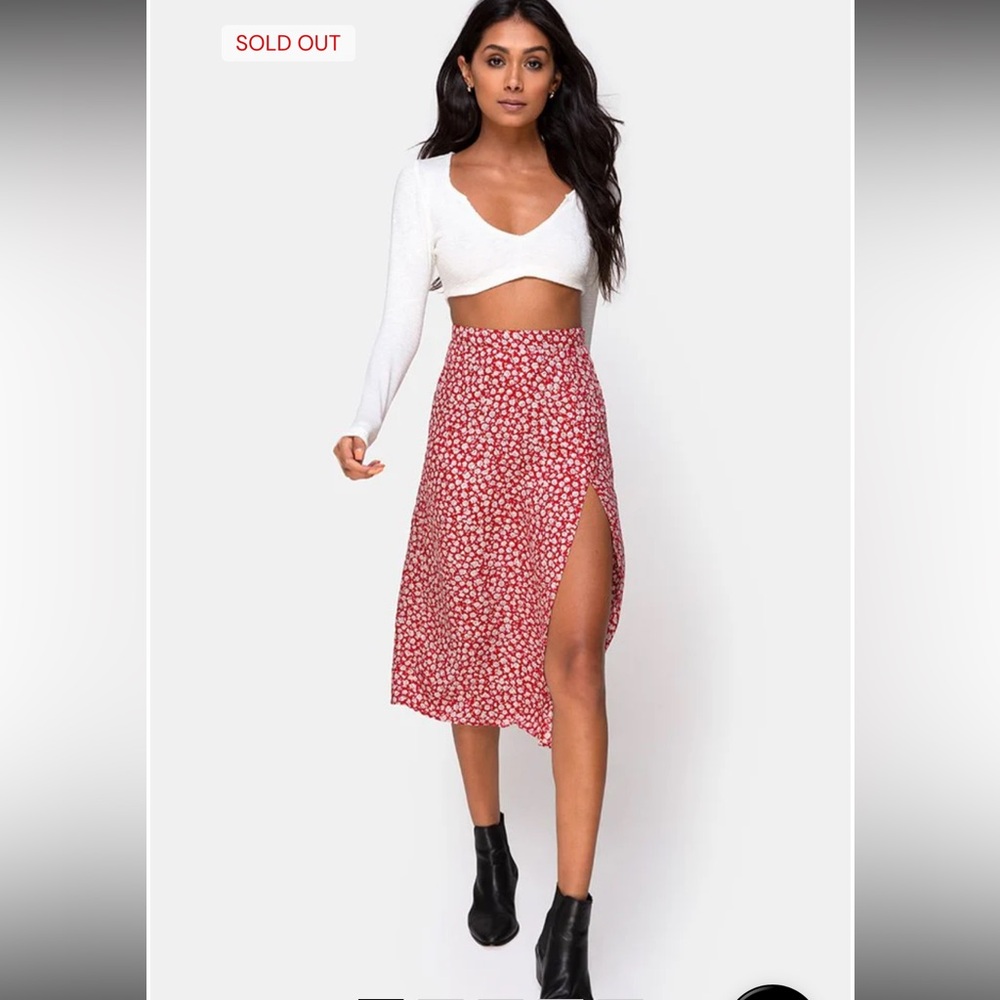 Motel Rocks Saika Skirt In Ditsy Rose Red Silver
